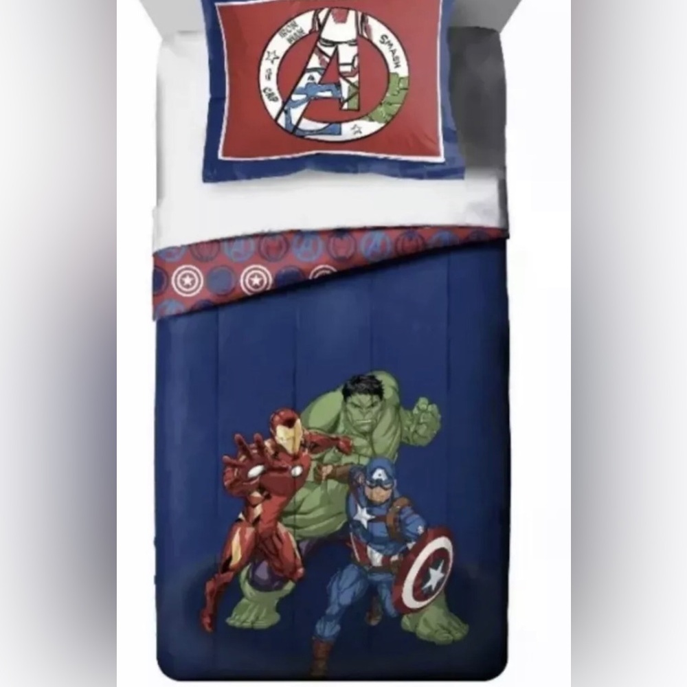Marvel Avengers 2Pc  Twin/Full Comforter Set